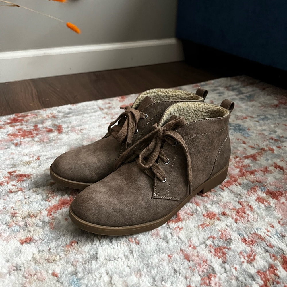 Size 6 Ankle boots